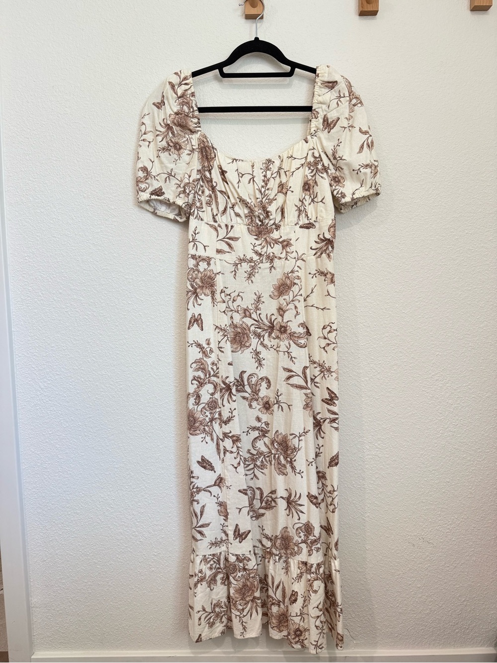 Linen Blend Elegant Floral Midi Dress with Puff Sleeves